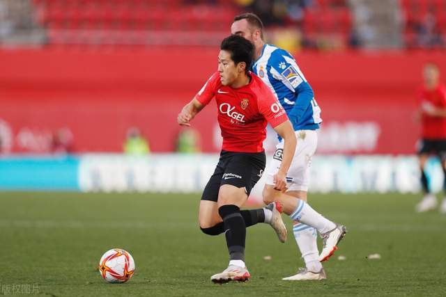 苏格兰女子公开赛申珍妮领先5杆冲冠 张维维T21